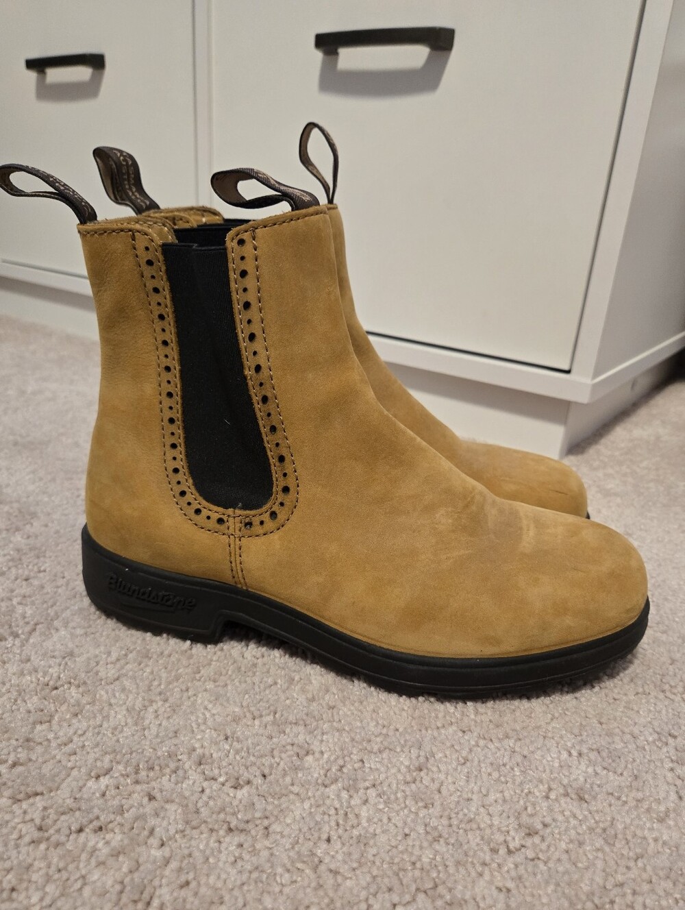 Blundstone Yellow Tan Chelsea Ankle Boots - Picture 2 of 9